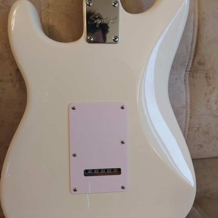 Электрогитара Fender Squier Bullet Stratocaster