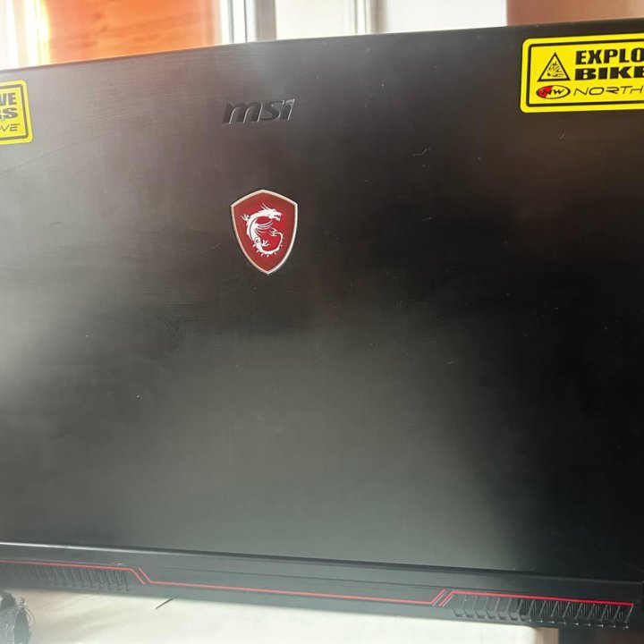 Продам игровой ноутбук MSI GV72 7RE