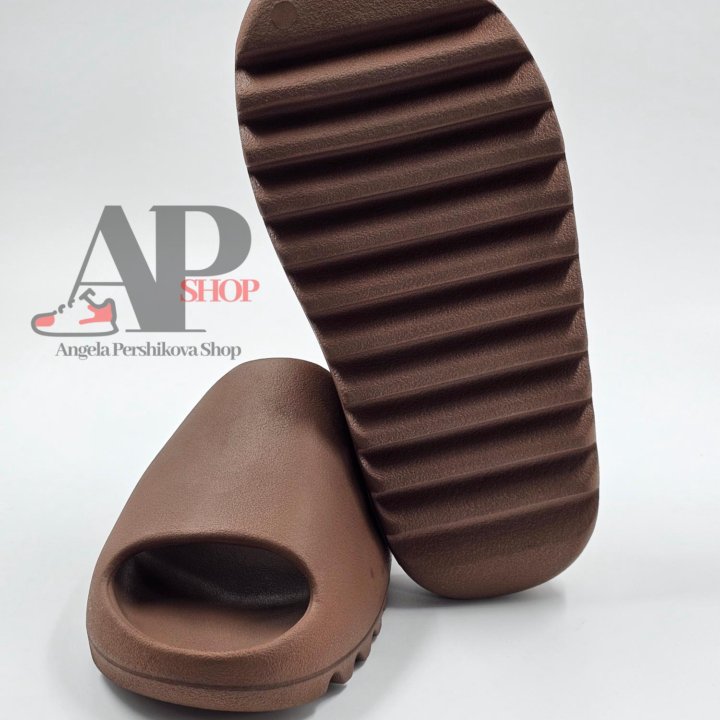 Adidas Yeezy Slide Earth Brown