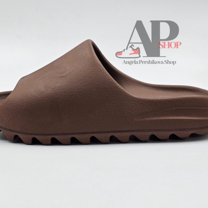 Adidas Yeezy Slide Earth Brown