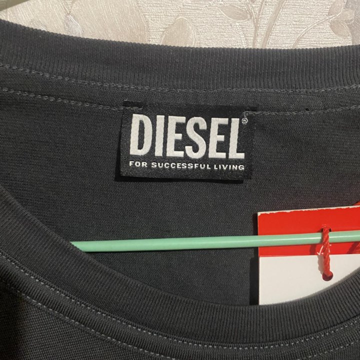 Футболка diesel