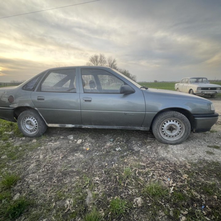 Opel Vectra, 1989