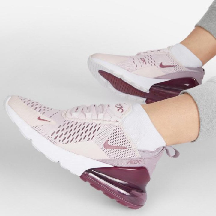 Кроссовки Nike Air Max 270