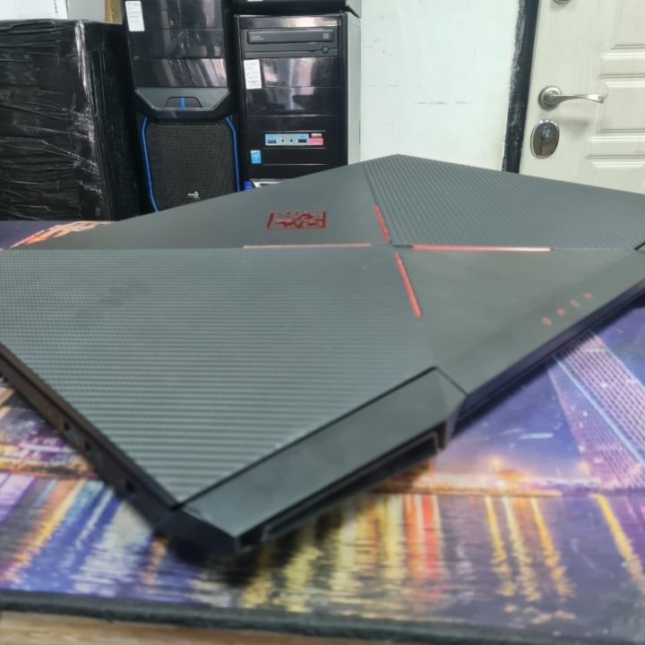 HP omen i5-8300H 16gb SSD+HDD GTX 1060 6gb 17.3