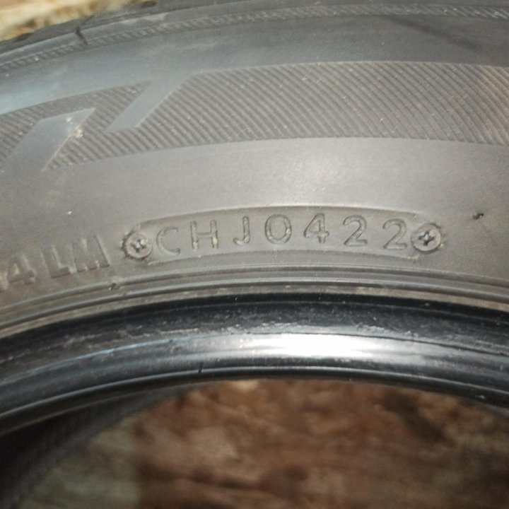 Bridgestone 215/55 R17