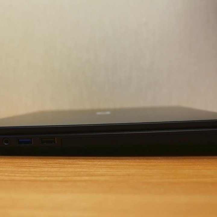 ICL RayBook i5-10/8/SSD/15,6