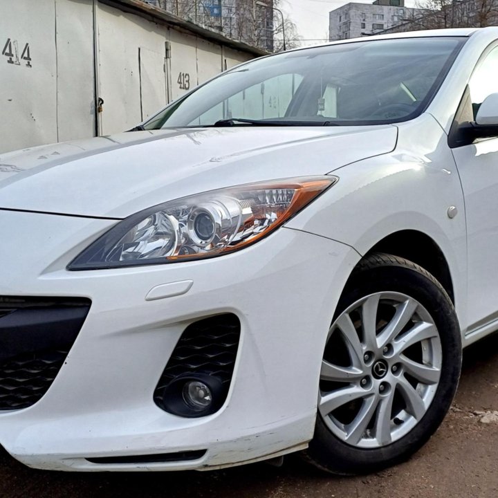 Mazda 3, 2012