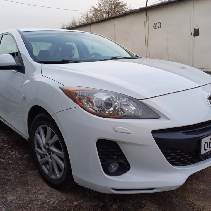 Mazda 3, 2012