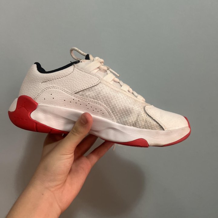 Jordan 11 low cmft