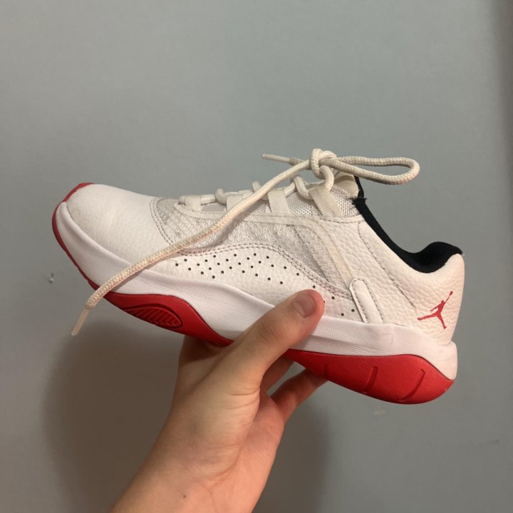 Jordan 11 low cmft