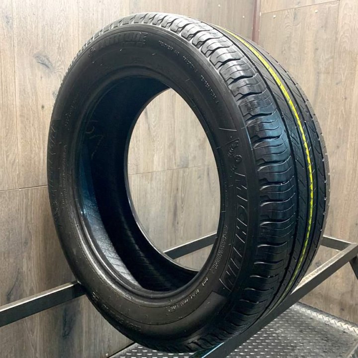 Michelin Latitude Tour HP R18 235/55 100V