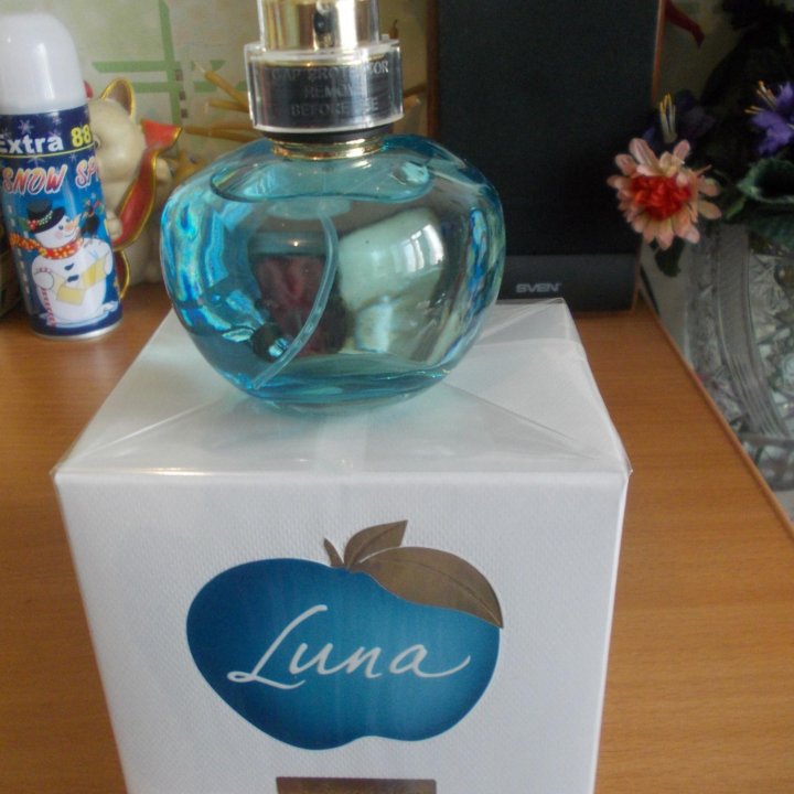 Nina Ricci Luna