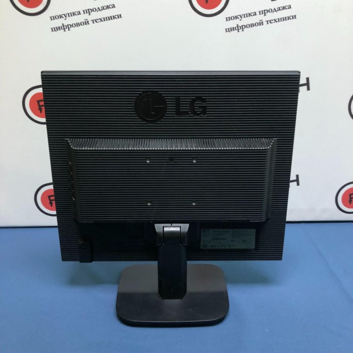 Монитор LG Flatron L1918S-BN 19 дюймов