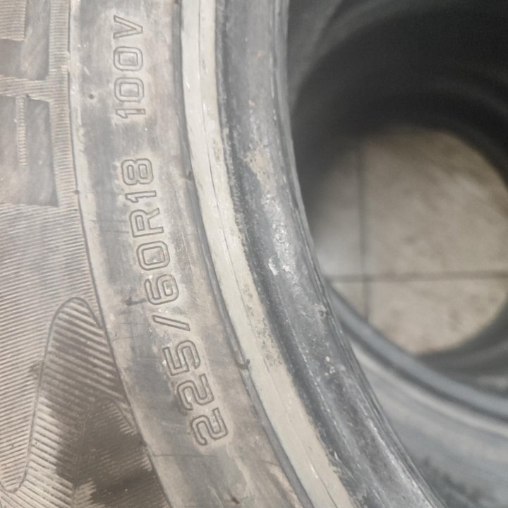 225/60 R18