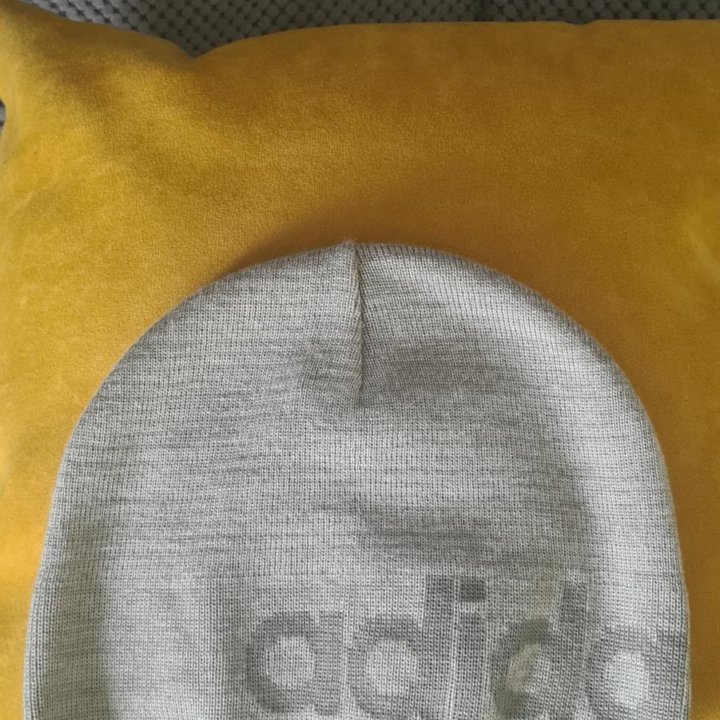 Шапка adidas