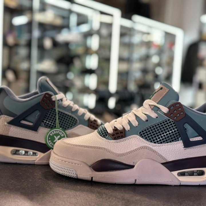 Кроссовки Nike Air Jordan Retro 4