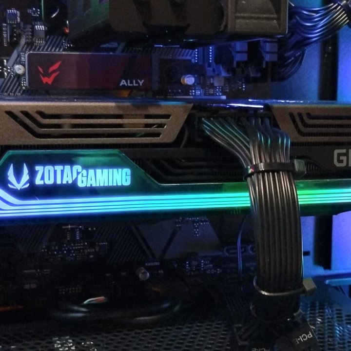 Zotac Amp Holo RTX 3070Ti