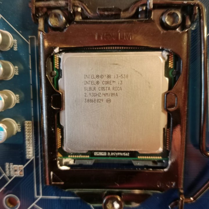 Процессор Intel Core i3-530 LGA1156