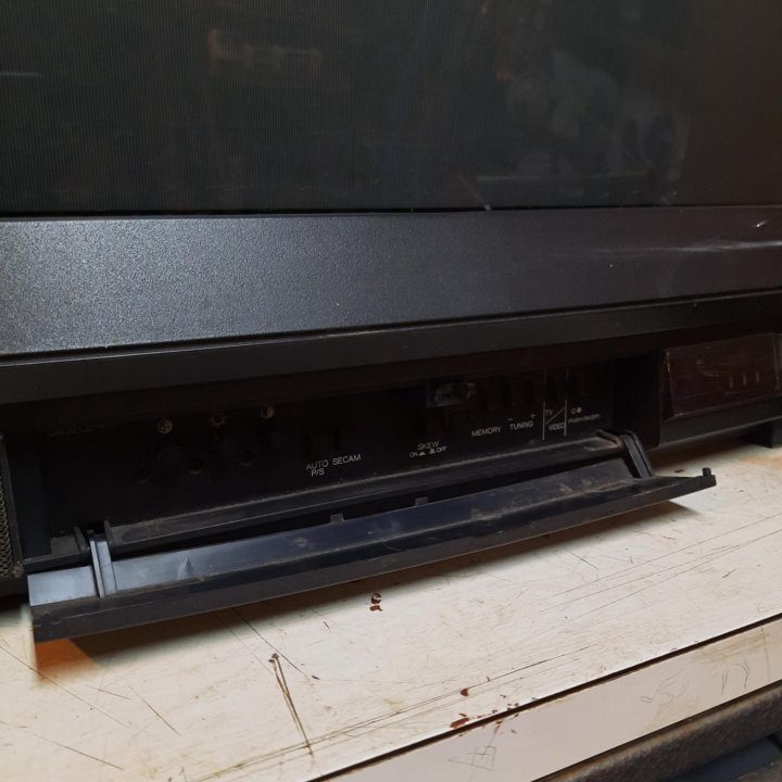 Телевизор JVC