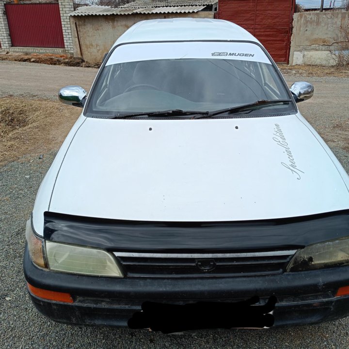 Toyota Corolla, 1992