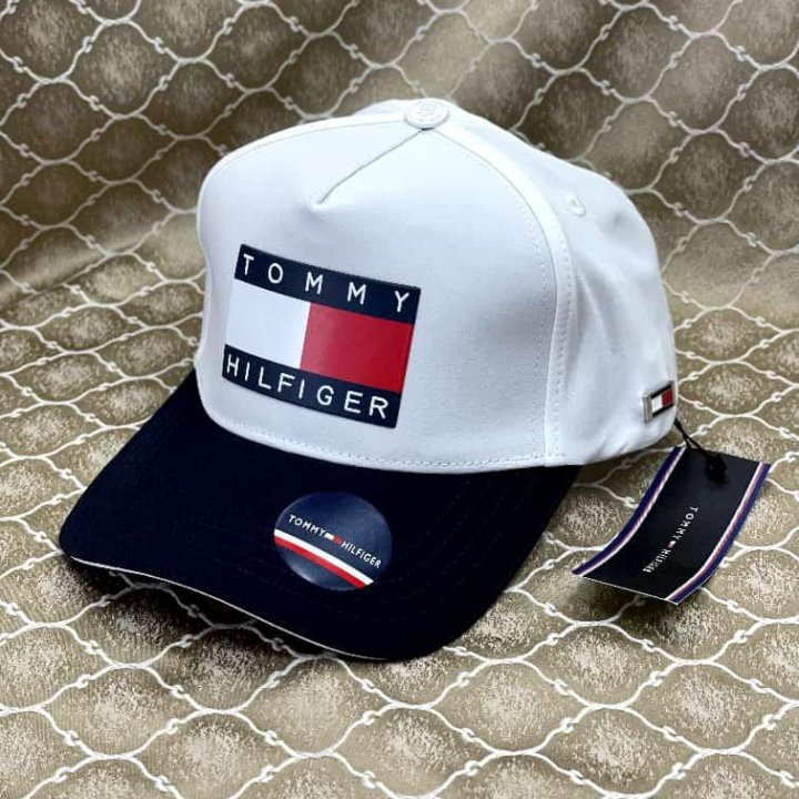 Бейсболки Tommy Hilfiger