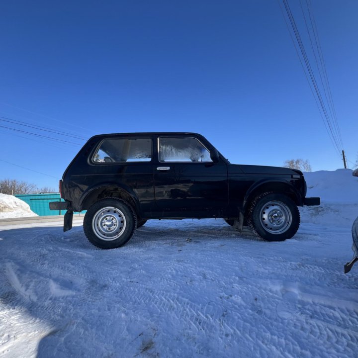 ВАЗ (Lada) Niva (4x4/Legend), 2011