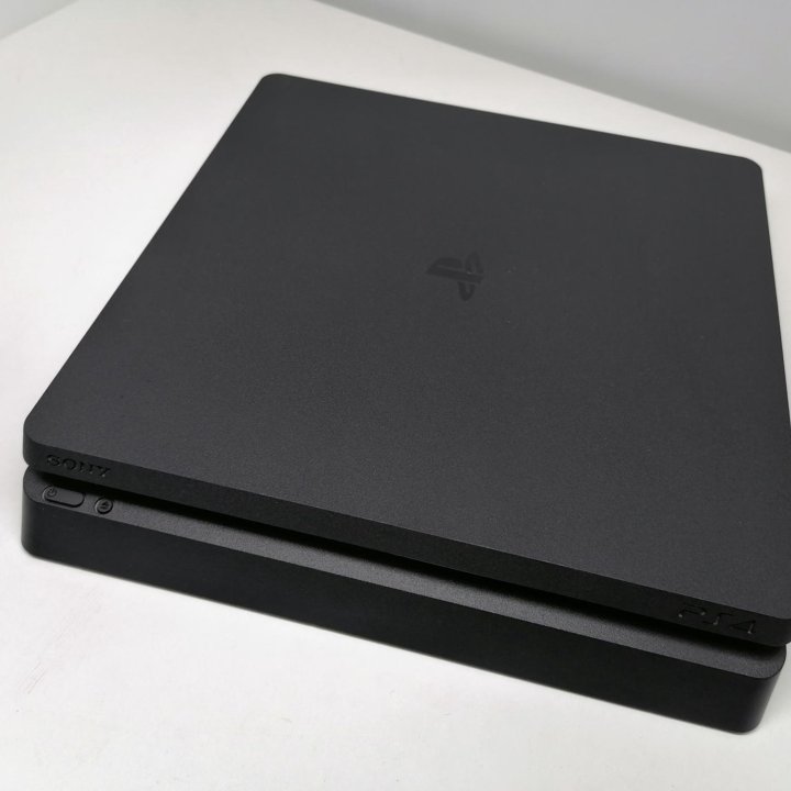 PS4 Slim +2джоя, игры