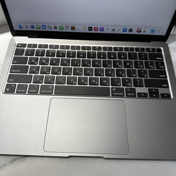 Apple MacBook Air 13 2020 8-256gb M1 2цикла