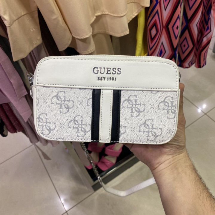 Сумка женская Guess новая в наличии