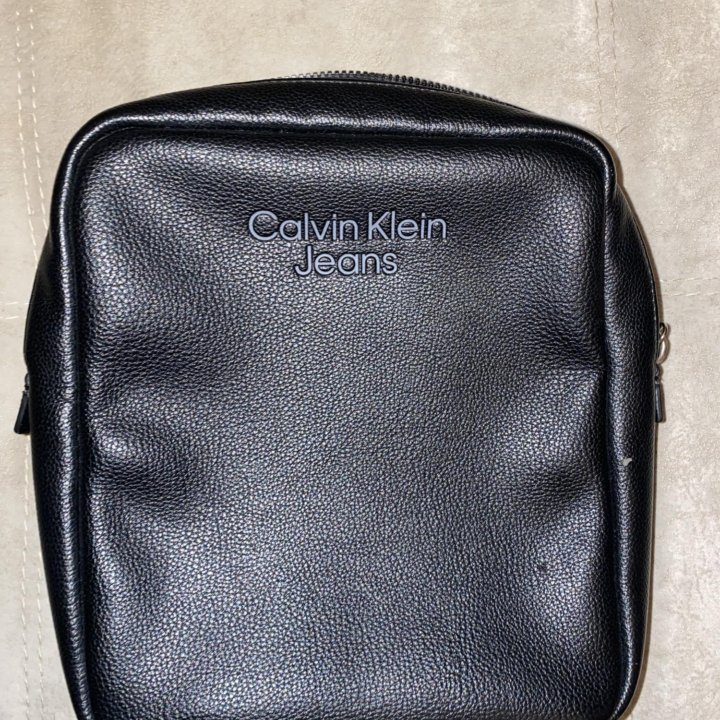 Сумка через плечо от Calvin Klein