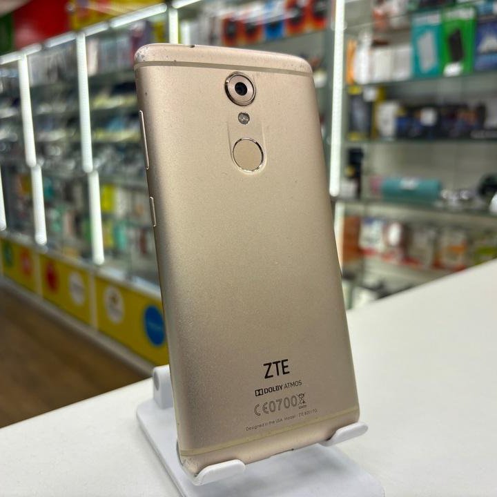 ZTE Axon 7 mini