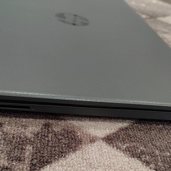 Мощный ноутбук HP 250 G8: Ваш надежный партнер
