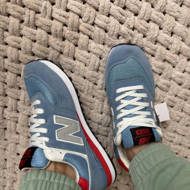 Кроссовки женские new balance