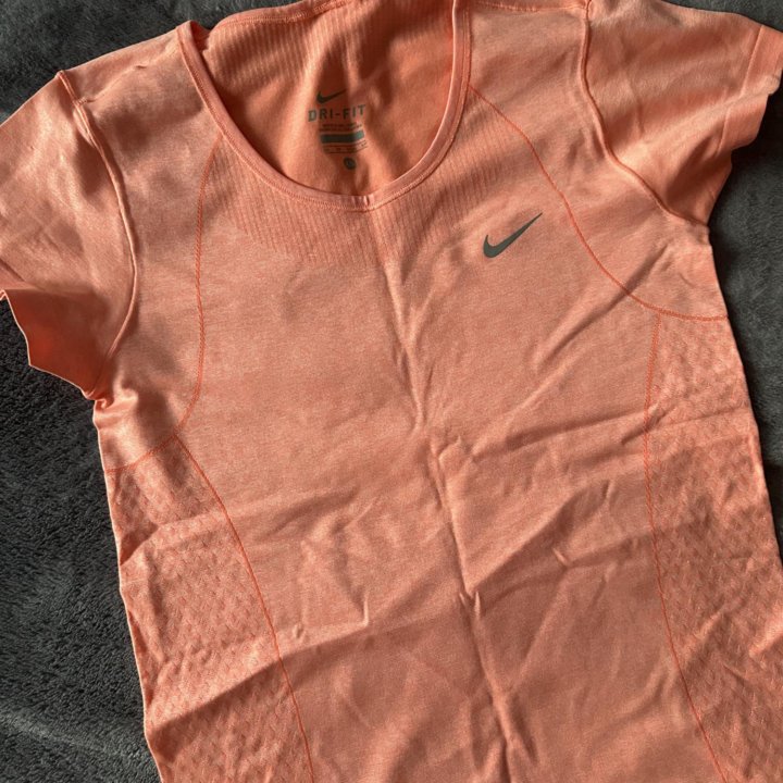 Nike спортивная футболка DRI FIT женская XS