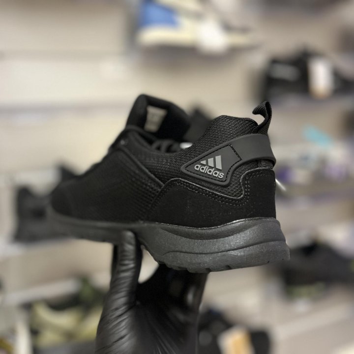 Кроссовки Adidas (весна)