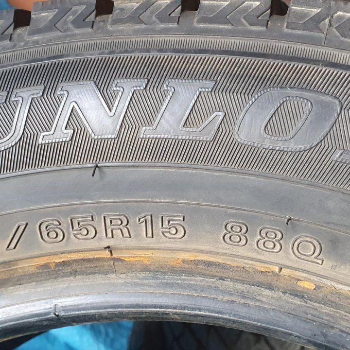 2шт.185/65/15 Dunlop WinterMaxxWM01 2018 год.