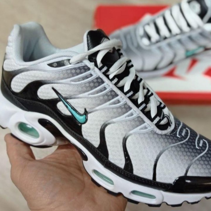 Кроссовки Nike Air Max Tn Plus