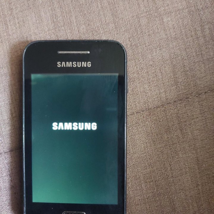 Телефон Samsung ACE GT-S5830i