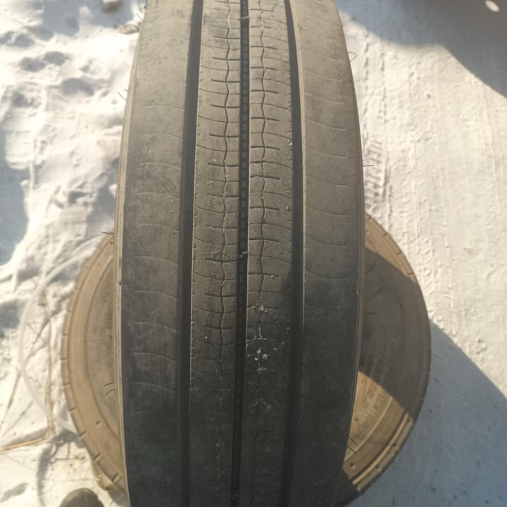 Bridgestone R-Steer 002, 245/70/19.5