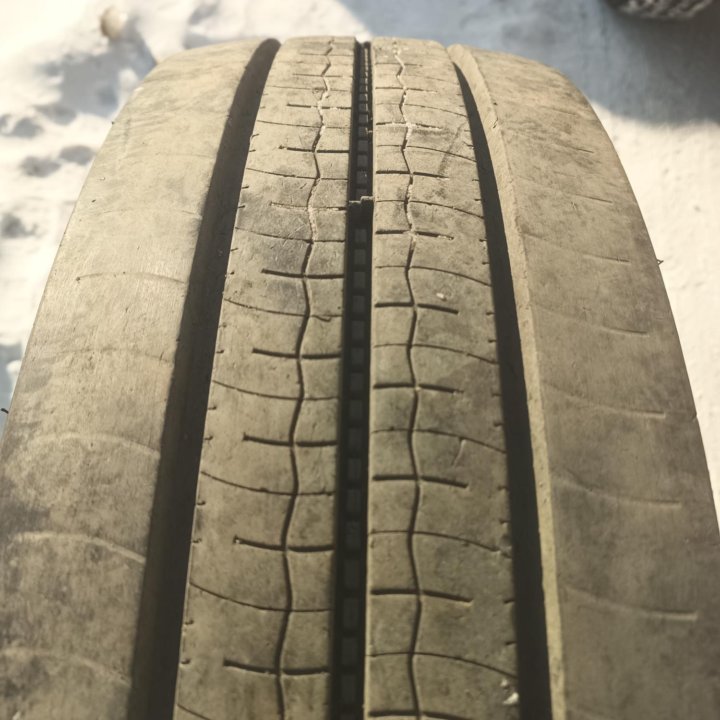 Bridgestone R-Steer 002, 245/70/19.5