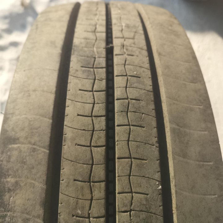 Bridgestone R-Steer 002, 245/70/19.5