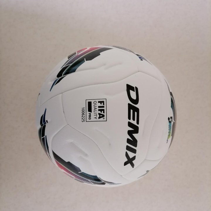 Футбольный мяч fifa PRO оригинал Новый