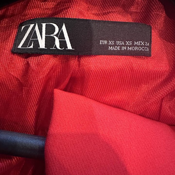 Костюм Zara