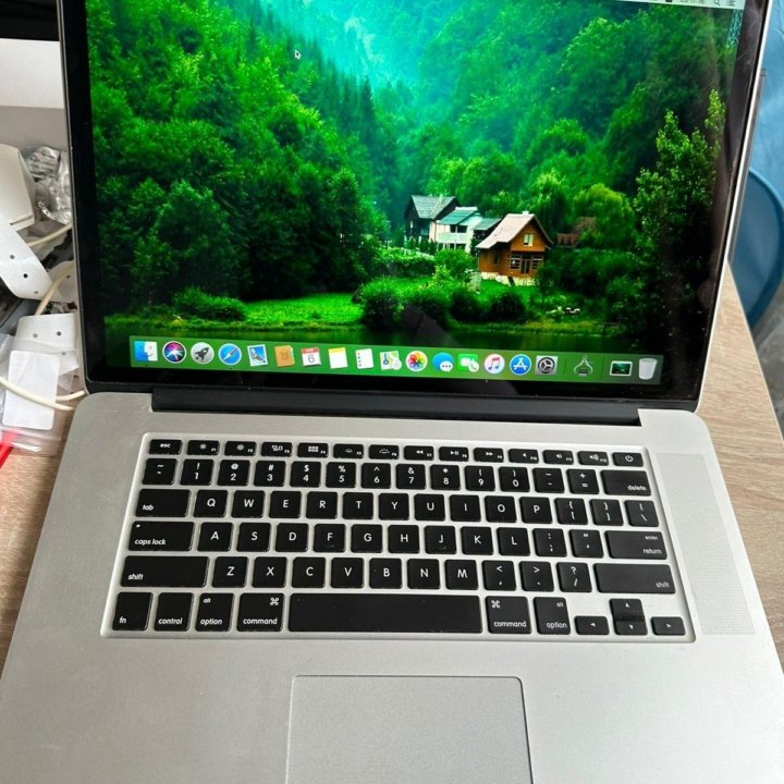 Идеальный Macbook Pro 15 2015, A1398, 200 циклов ,