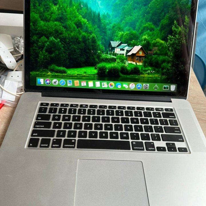 Идеальный Macbook Pro 15 2015, A1398, 200 циклов ,