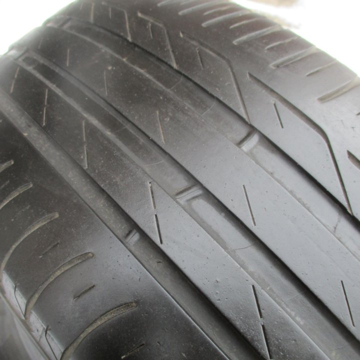 2шт. 215 \ 55 R17 Bridgestone Turanza T001