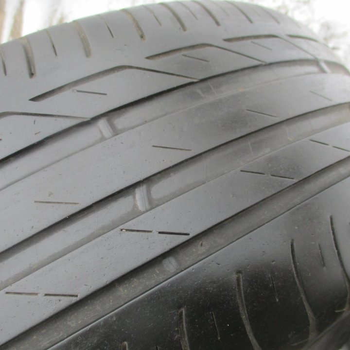 2шт. 215 \ 55 R17 Bridgestone Turanza T001