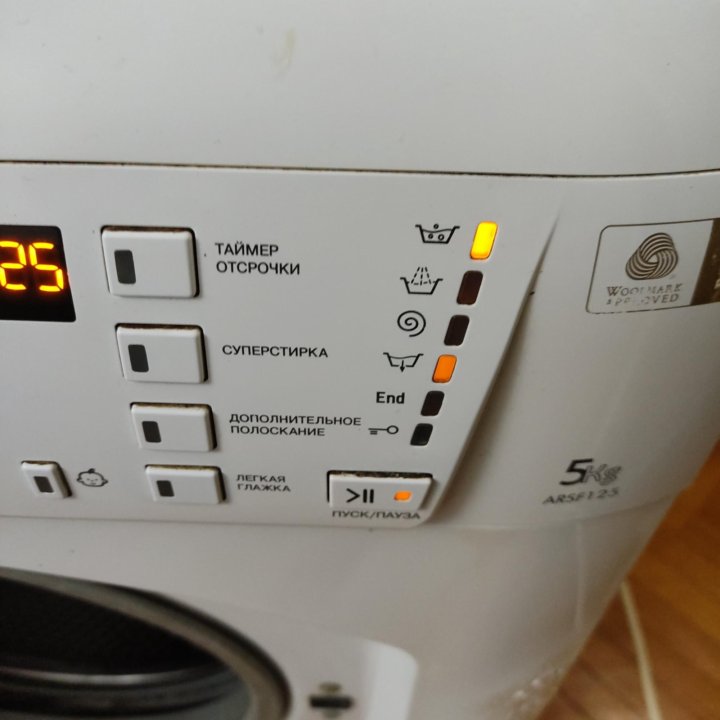 Стиральная Hotpoint Ariston 5 кг 1200 об