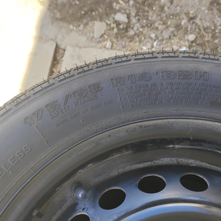 Продам летние шины 175/65R14.