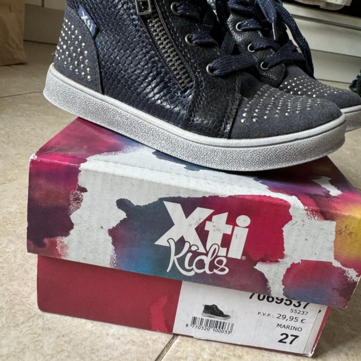 Демисезонные детские ботинки Xti 27 размер